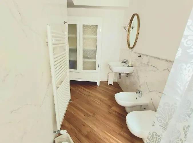 Apartamento Casa Viaemilia *